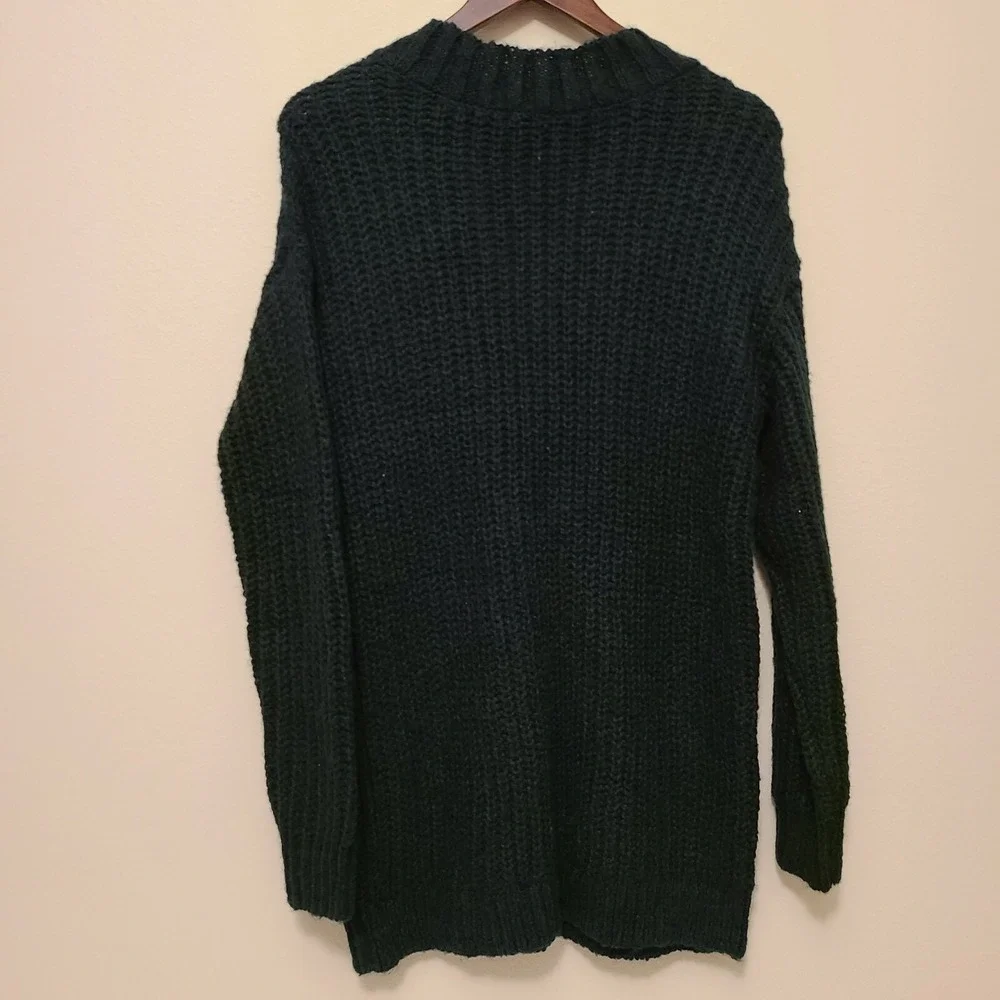 GARAGE Women's Soft Pullover Oversized Sweater Size XS‎ Vneck Green Olive Green